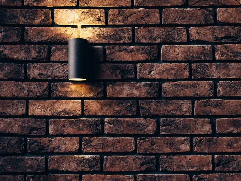 Come posizionare le applique: tutti i consigli per unire resa estetica e funzionale