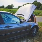 Auto in panne: che cosa fare? Le azioni da svolgere e da evitare assolutamente