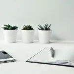 Come Arredare la Scrivania in Ufficio: Guida al Design e alle Funzionalità