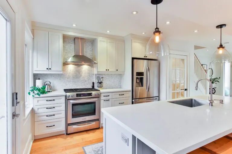 Eleganza essenziale: il fascino delle cucine minimaliste